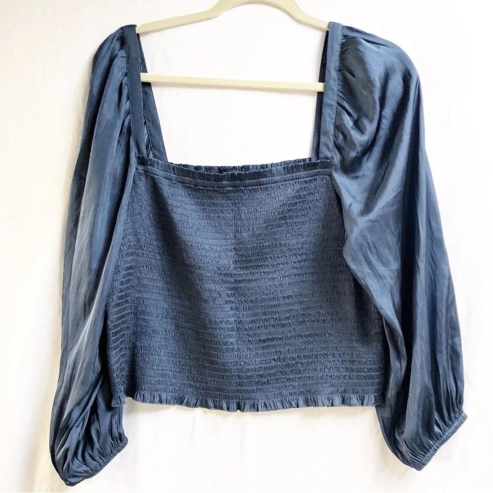 J.CREW | SQUARENECK SMOCKED FEATHERWEIGHT SATIN CROP TOP IN ROYAL PEACOCK LARGE - Picture 4 of 9